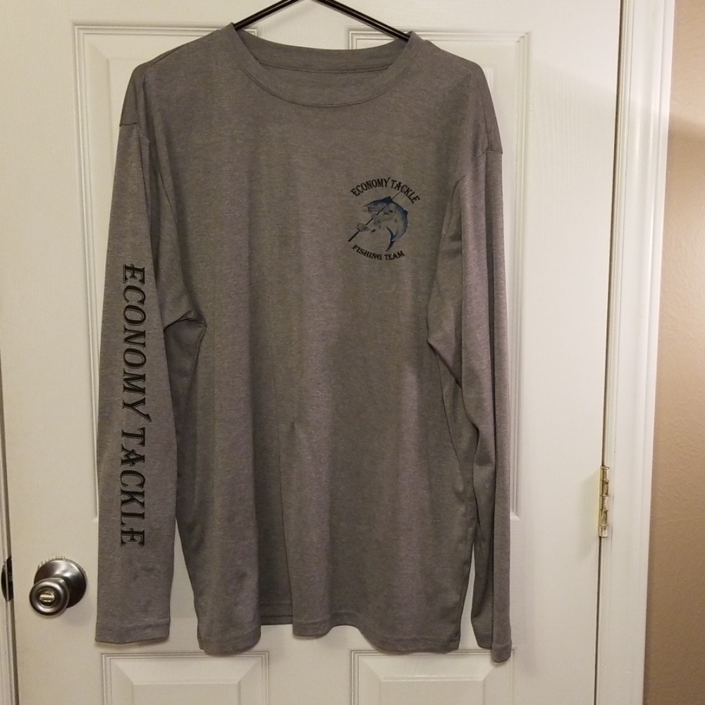 Long sleeve t-shirt with marlin fish on back Xlg